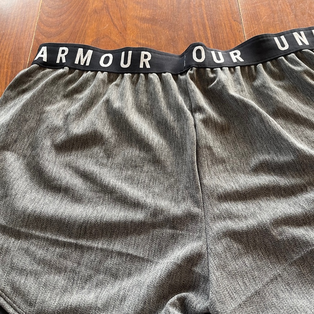 Women’s Under Armour Heat Gear Shorts